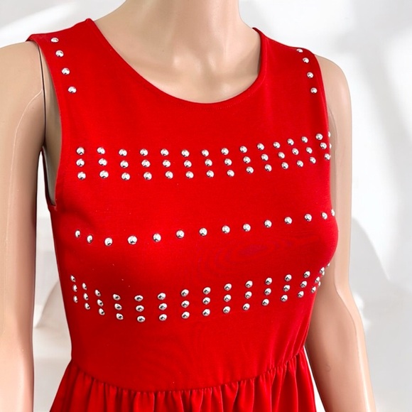 Studded Bodice Sleeveless Red Dress - Picture 3 of 15